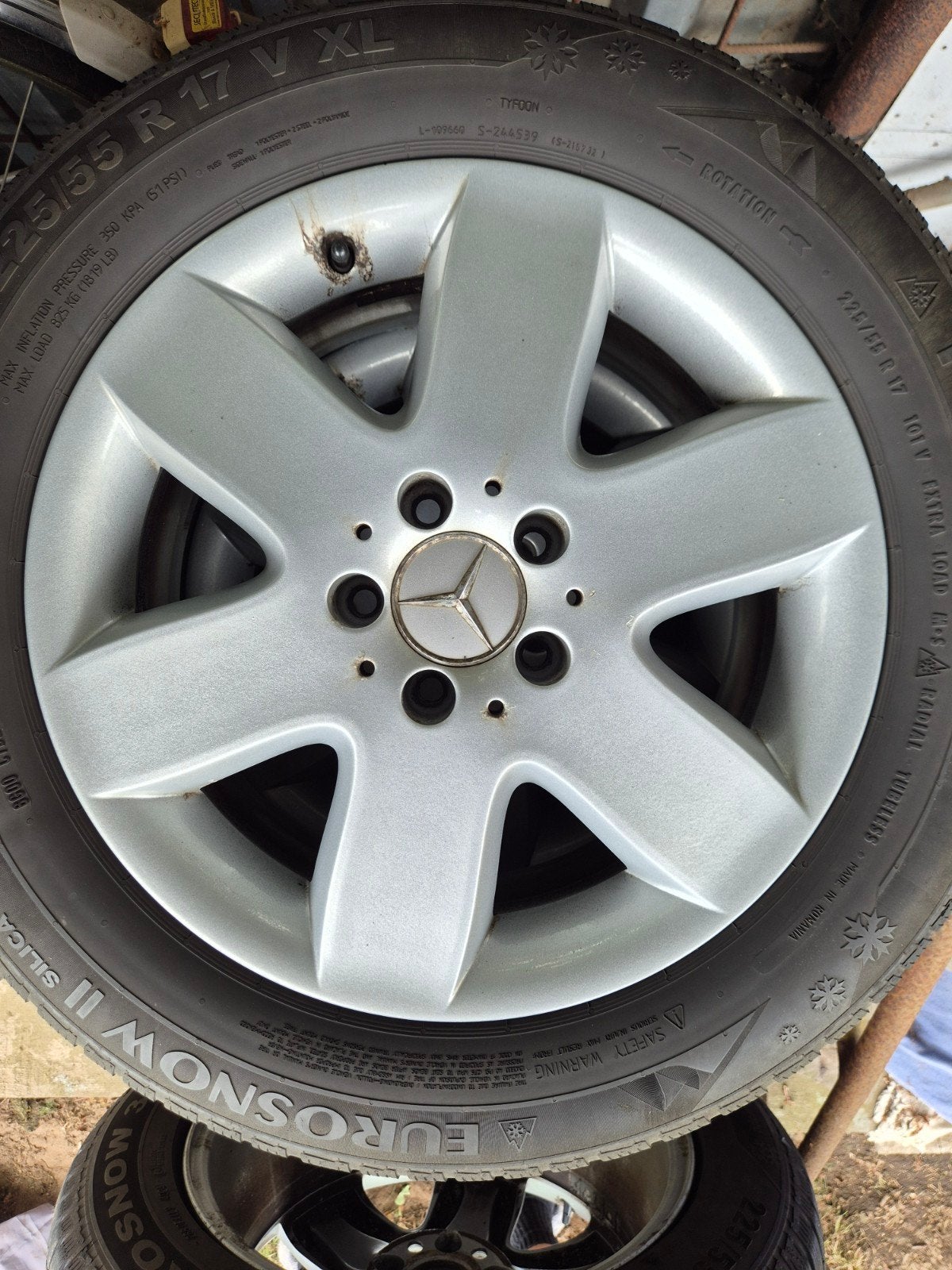 originele Mercedes Viano velgen 17" met winterbanden, Ophalen, Gebruikt, Banden en Velgen, 17 inch