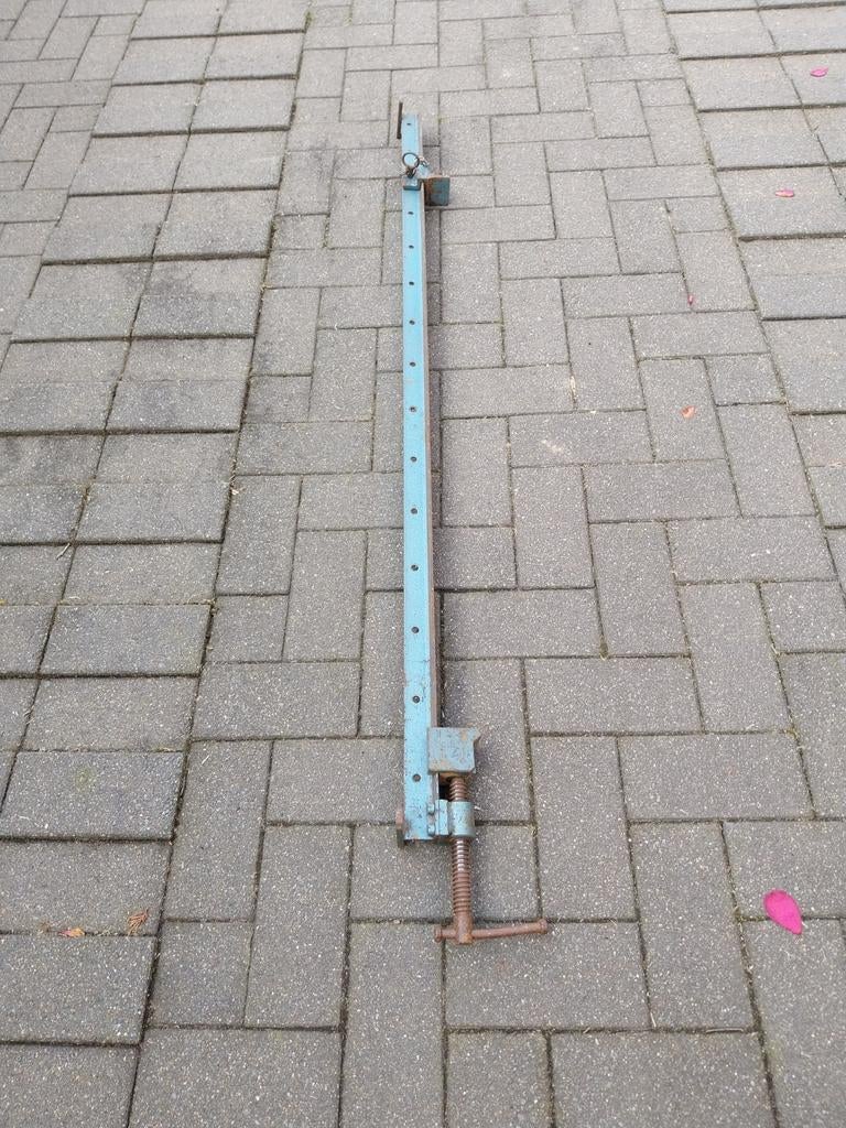 Sergeant, Doe-het-zelf en Bouw, Ophalen