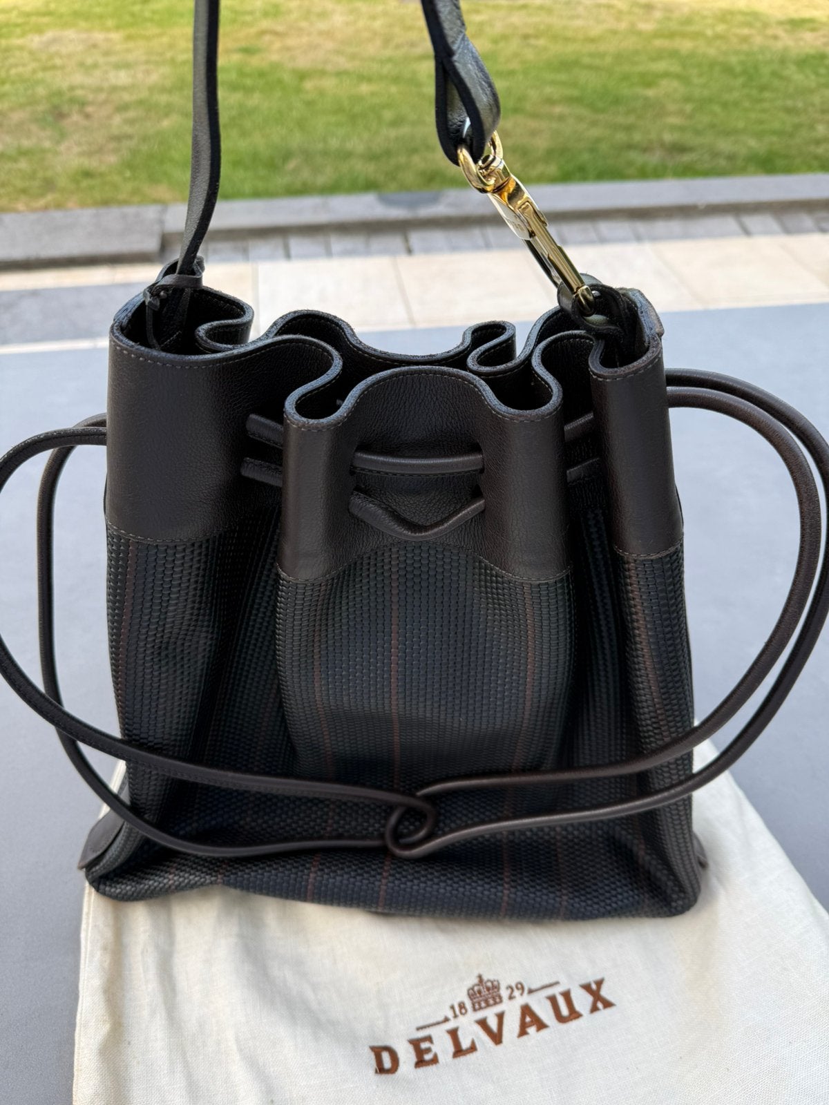 Delvaux Le Sac Seau, Ophalen, Zo goed als nieuw