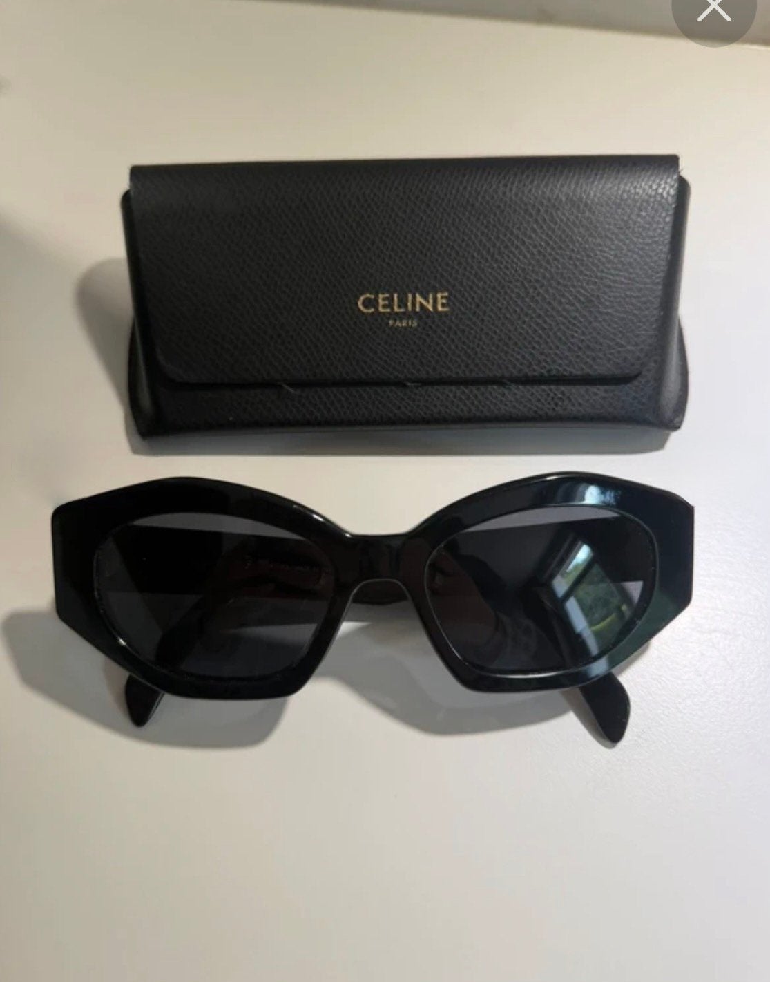 Lunette de soleil femme CELINE, Ophalen of Verzenden, Zo goed als nieuw, Zwart, Zonnebril