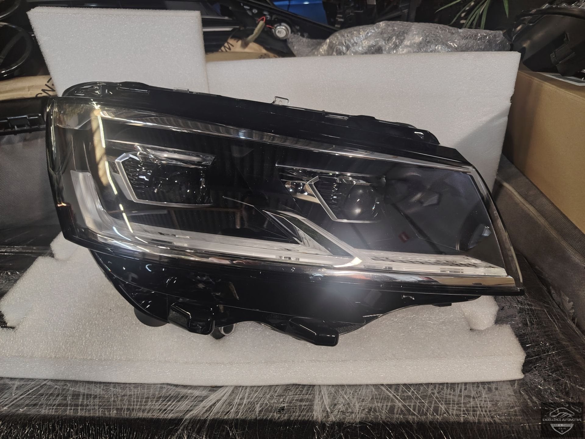 VW Transporter T6 Facelift Vol LED Koplamp Rechts 7L1941036D, Volkswagen, Volkswagen AG, Vw@volkswagen.de, Utilisé