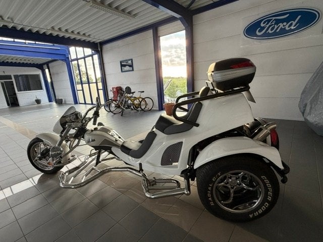 Boom Trike, 2 cilinders, 839 cc, Meer dan 35 kW