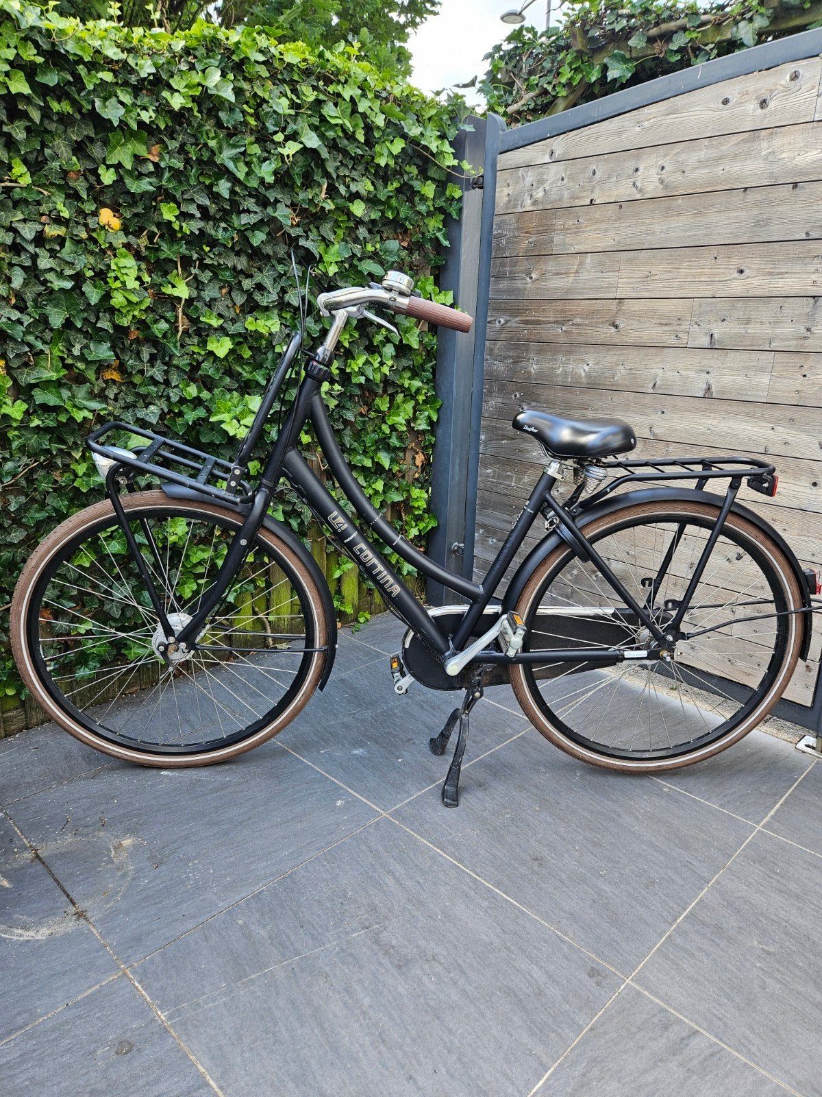Cortina U4 damesfiets, Fietsen en Brommers, Fietsen | Dames | Omafietsen, Ophalen, Terugtraprem, Cortina U4 Transport, Versnellingen