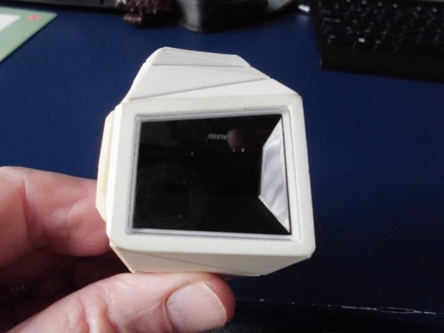 Montre design numérique Alessi, jamais portée, Enlèvement ou Envoi