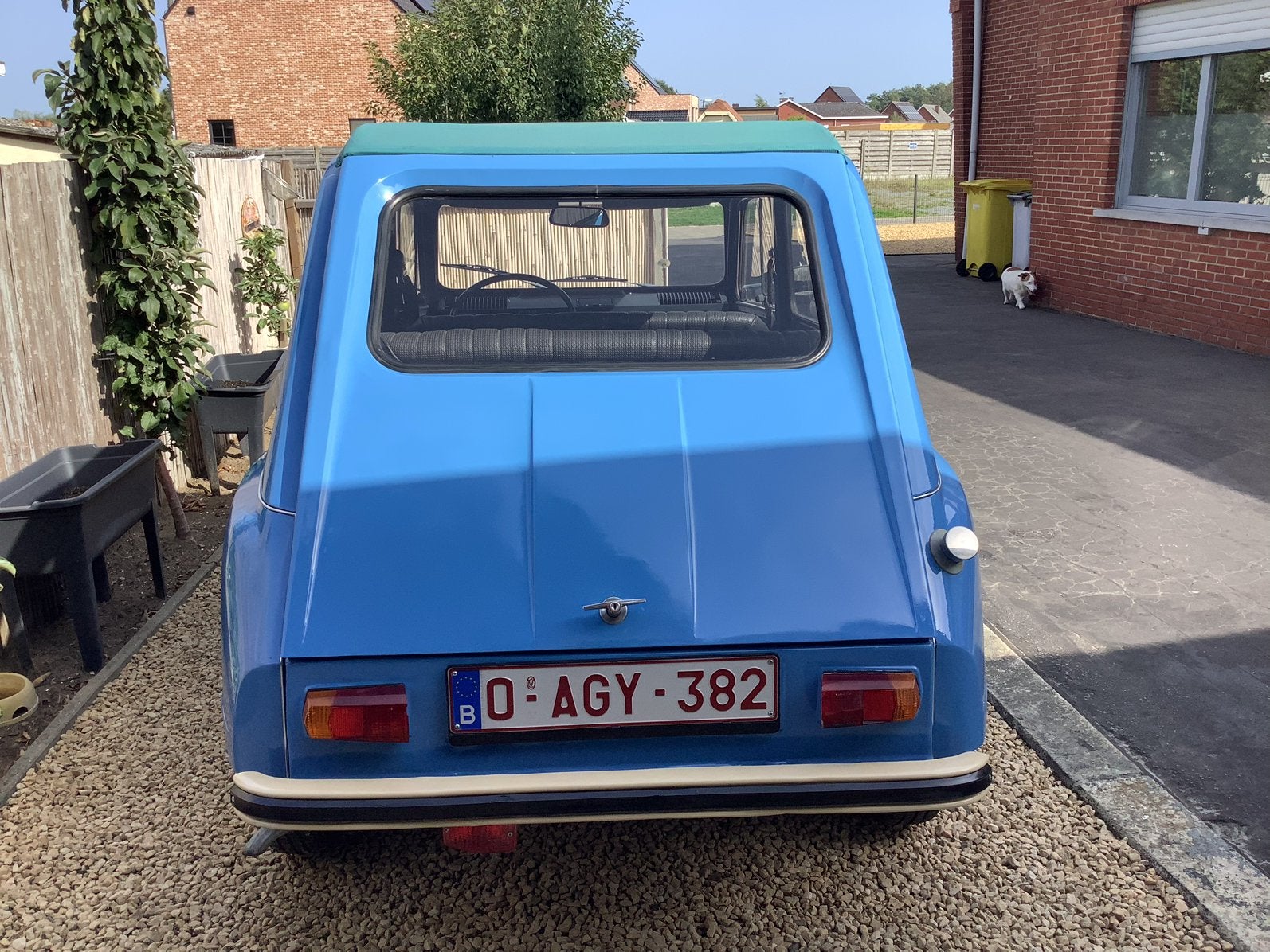 Oldtimer Citroen dyane met 600 motor is rijklaar, foto 5