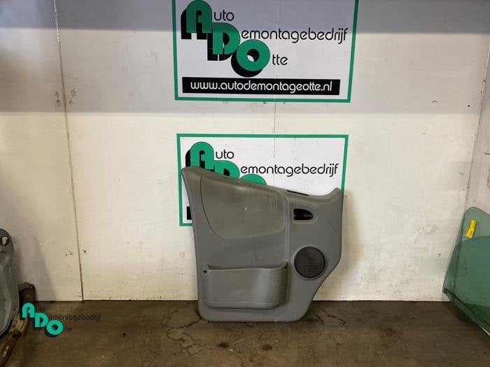 Revêtement portière 2portes gauche d'un Opel Vivaro (Vivar, -, Opel, 3 mois de garantie, Utilisé