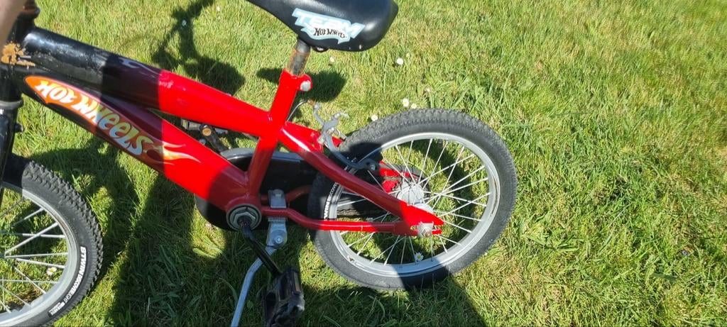 Kleine kinderfiets., Ophalen