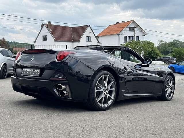 Ferrari California 4.3i V8 / 1ST PAINT / 4 SEATS / FULL, Auto's, Ferrari, Automaat, Parkeersensor, Zwart, Bedrijf