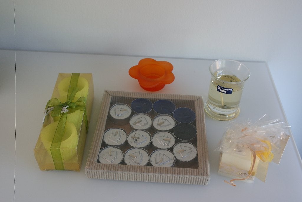 d'un lot de bougies de différentes formes et couleurs, Enlèvement ou Envoi, Neuf, Bougie