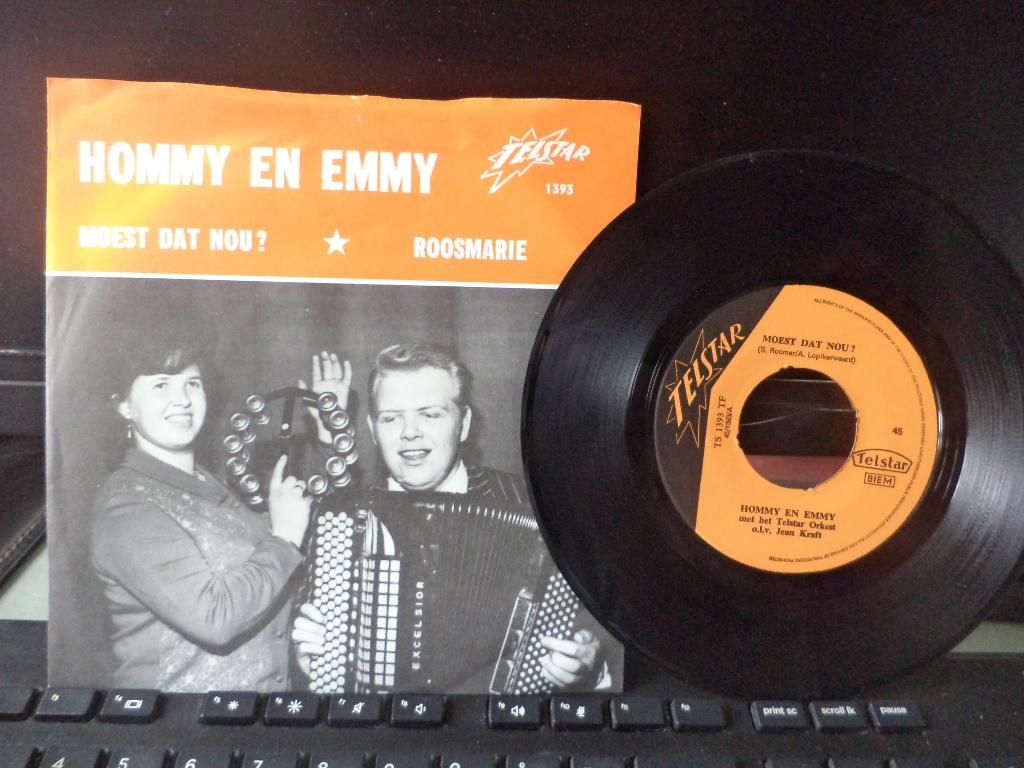 Hommy en Emmy - Moest dat nou, Cd's en Dvd's, Vinyl | Nederlandstalig, Verzenden