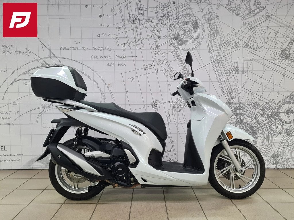 Honda SH 350 (année de construction 2022), Motos, 350 cm³, Scooter, Entreprise, 12 à 35 kW