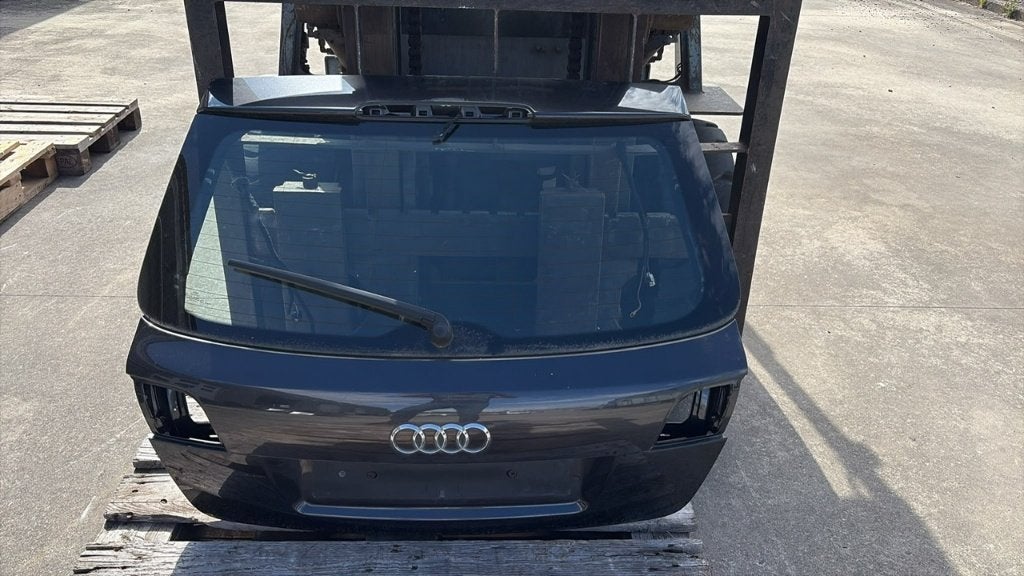 Hayon de coffre Audi A3 2008-2012, Arrière, Haillon arrière, Audi, Enlèvement