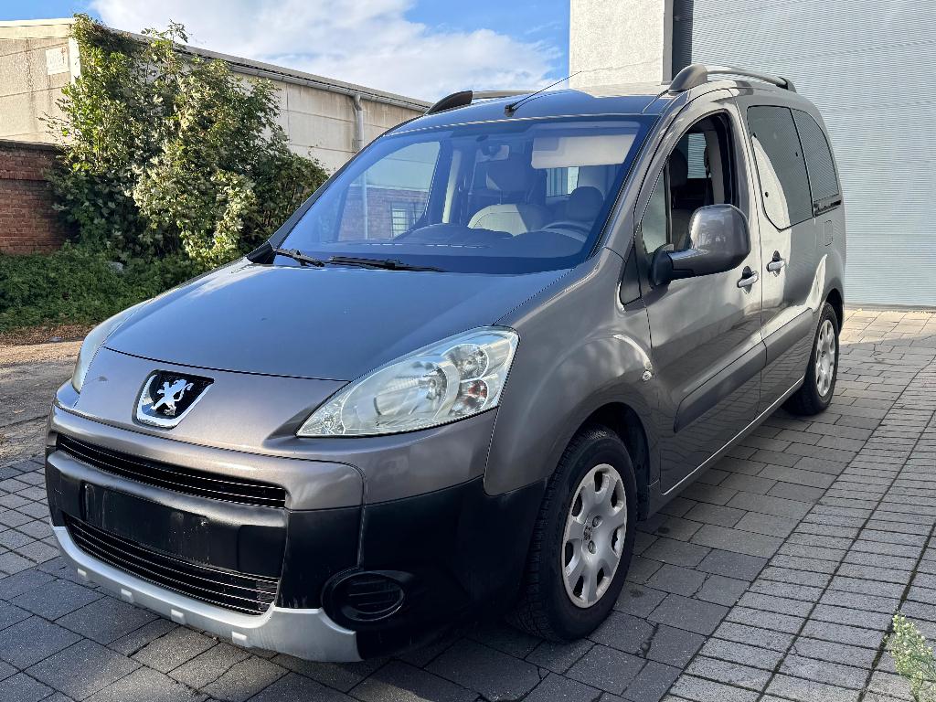PEUGEOT PARTNER 1.6D 2009 105000 KM TPMR PMR INVALIDE, Auto's, 4 cilinders, 1600 cc, Bedrijf, 5 deurs