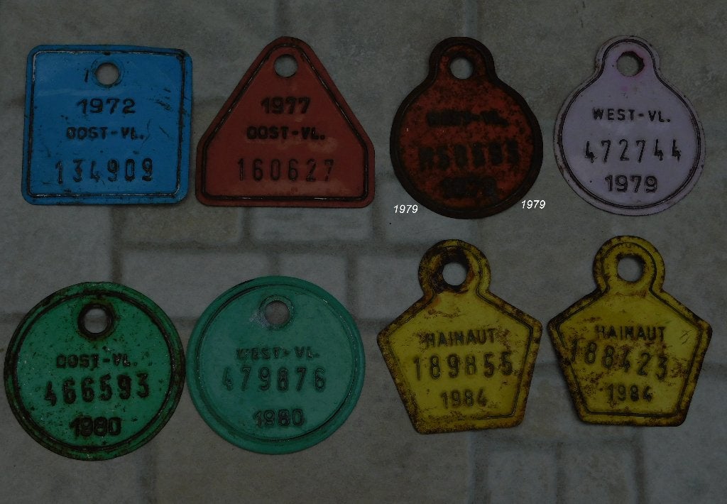 1 Metalen fietsplaat Belge Belgie 1972 1977 1979 1980 1984, Ophalen of Verzenden