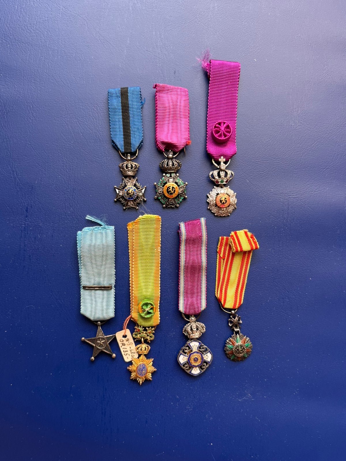 Beau lot de médailles miniature, Enlèvement ou Envoi