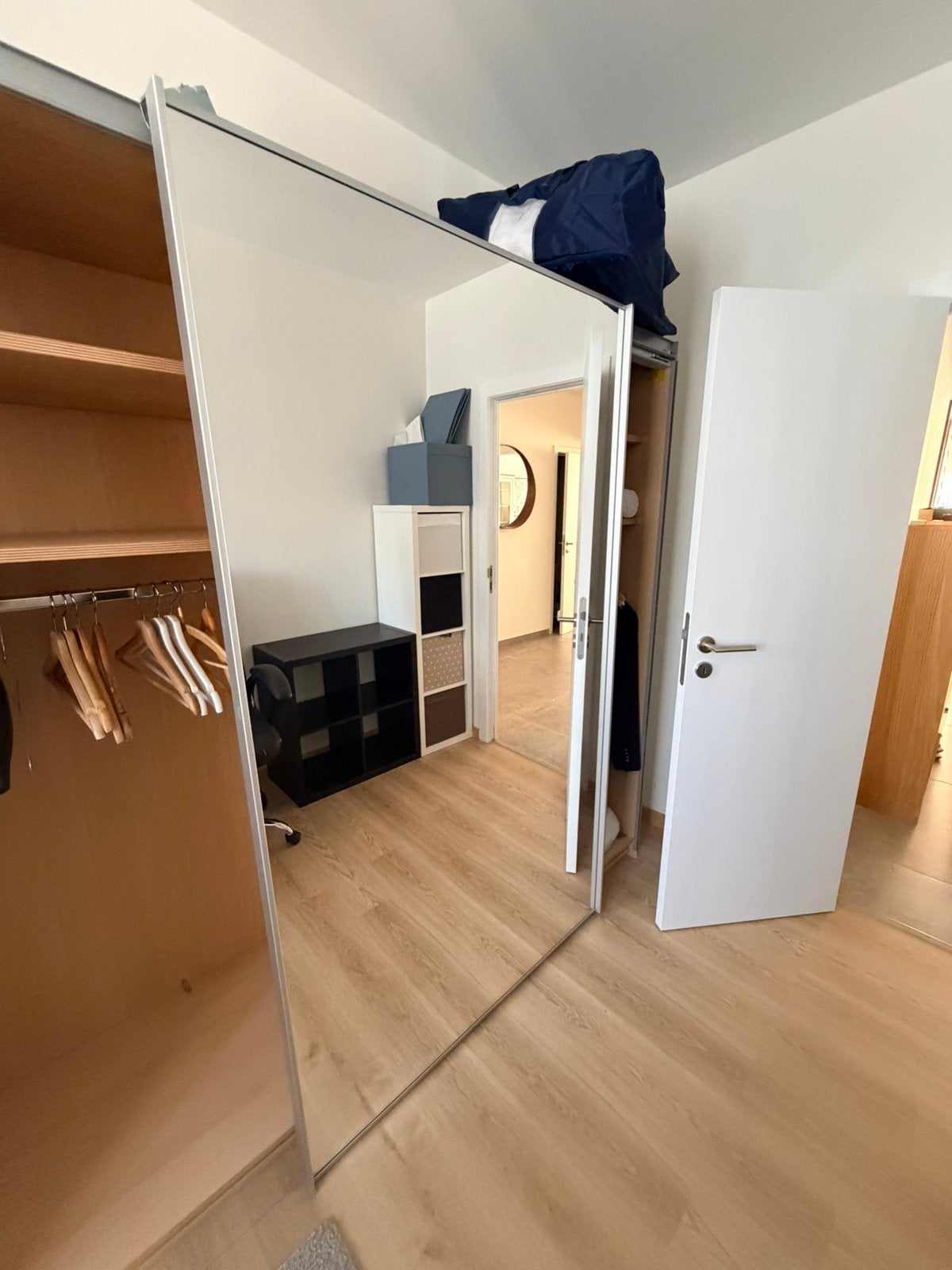 Porte coulissante mirroir a DONNER le + vite poss, Maison & Meubles, Moins de 25 cm, 150 à 200 cm, Verre, Utilisé