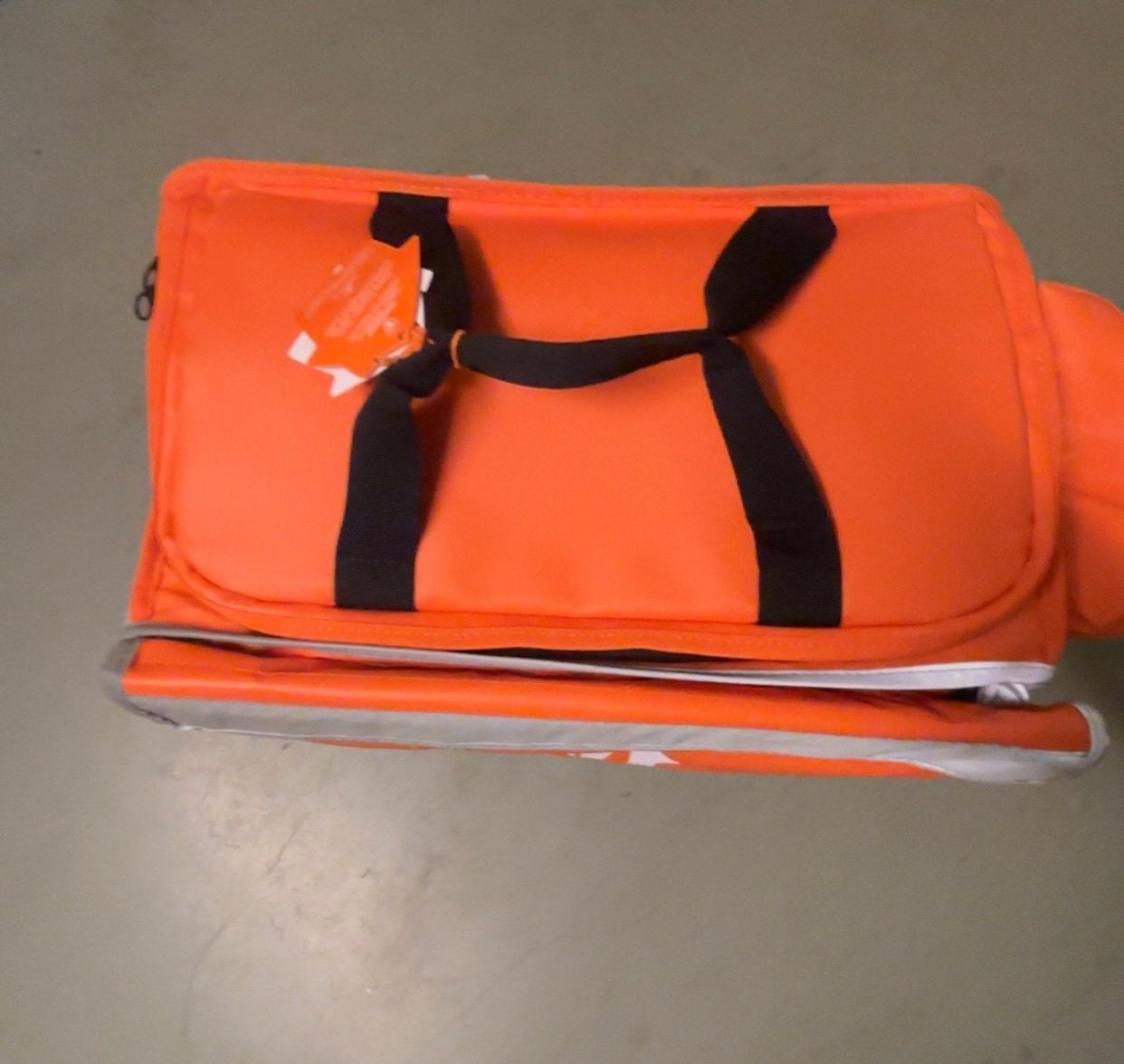 New delivery bag, Ophalen, Zo goed als nieuw