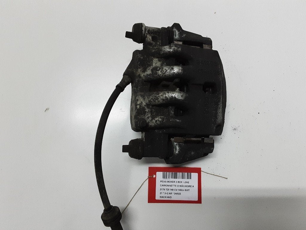 ETRIER DE FREIN AVANT DROIT Peugeot Boxer (U9) (941903), Autos : Pièces & Accessoires, Mevr. I. Hauben, Utilisé, Rue de l'Espoir 34 34
4030  GRIVEGNÉE, BE