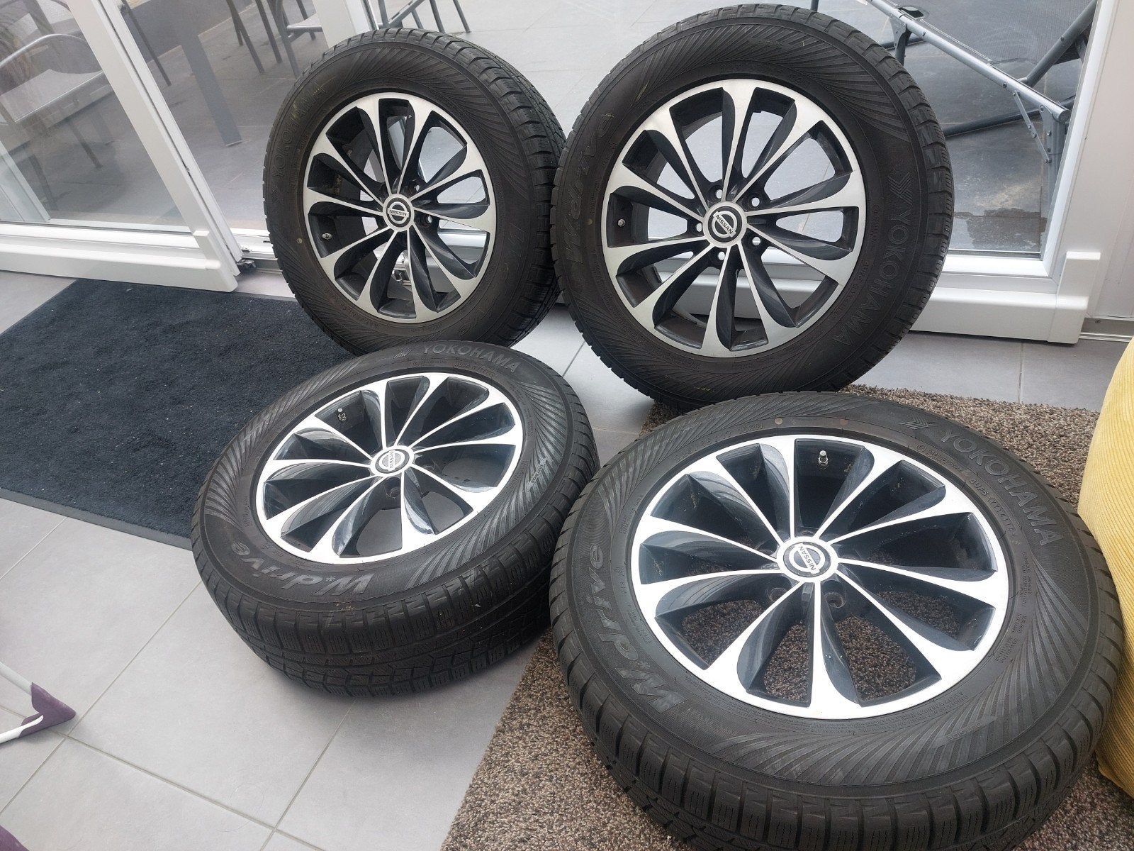 4 winterbanden op velgen voor Nissan 225/65R17 102H en tr, Auto-onderdelen, Ophalen, Band(en)