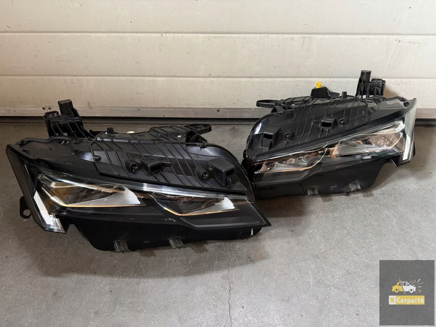 Phare avant gauche et droit complet LED pour Peugeot 308 T10, Taurusavenue 1
2132 LS  Hoofddorp, NL, Contact.group@renault.com