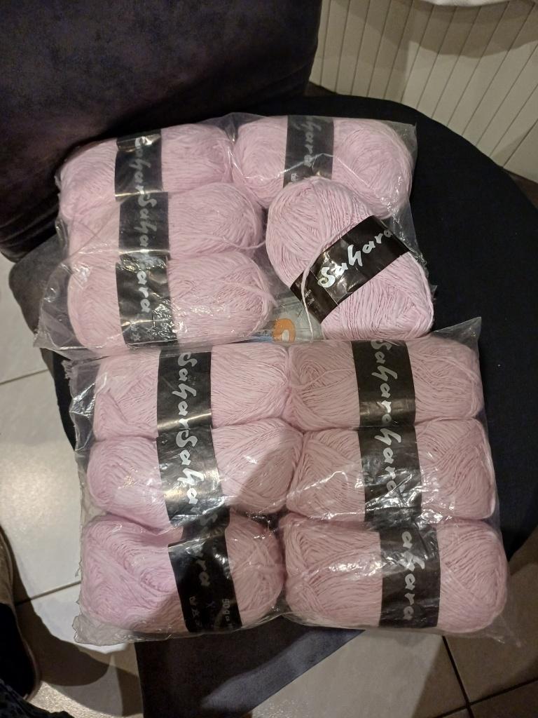 breiwol 11 x 50 gram roze kleur prijs is v alles samen, Ophalen, Zo goed als nieuw, Breien of Haken, Wol of Garen