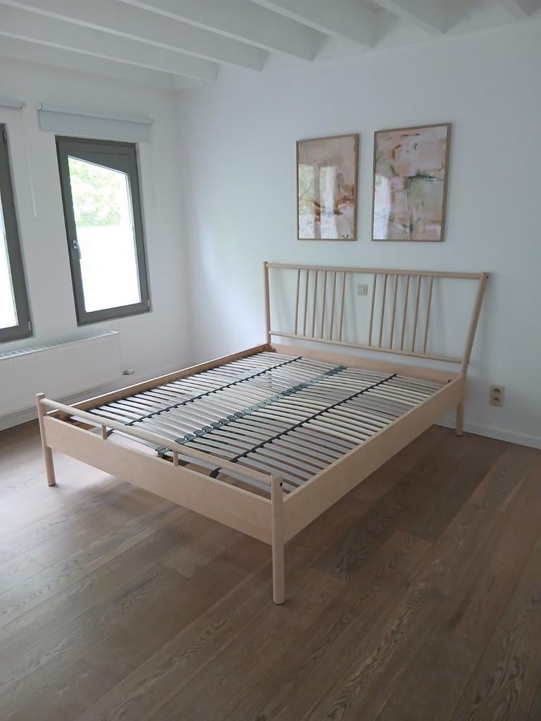 Ikea Björksnäs bedframe 160x200 cm + 2x Lönset lattenbodem, Enlèvement
