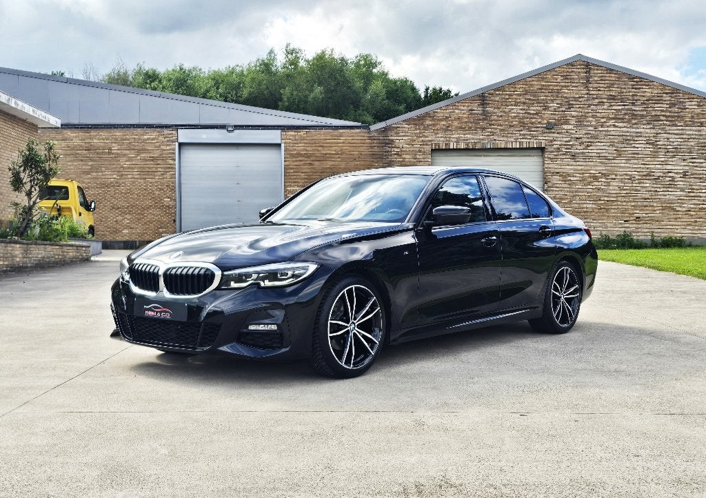BMW 320dA Pack M ** Camera - EURO 6d - LED ** GAR 12M, Auto's, BMW, 1995 cc, 4 cilinders, Parkeerassistent, Zwart