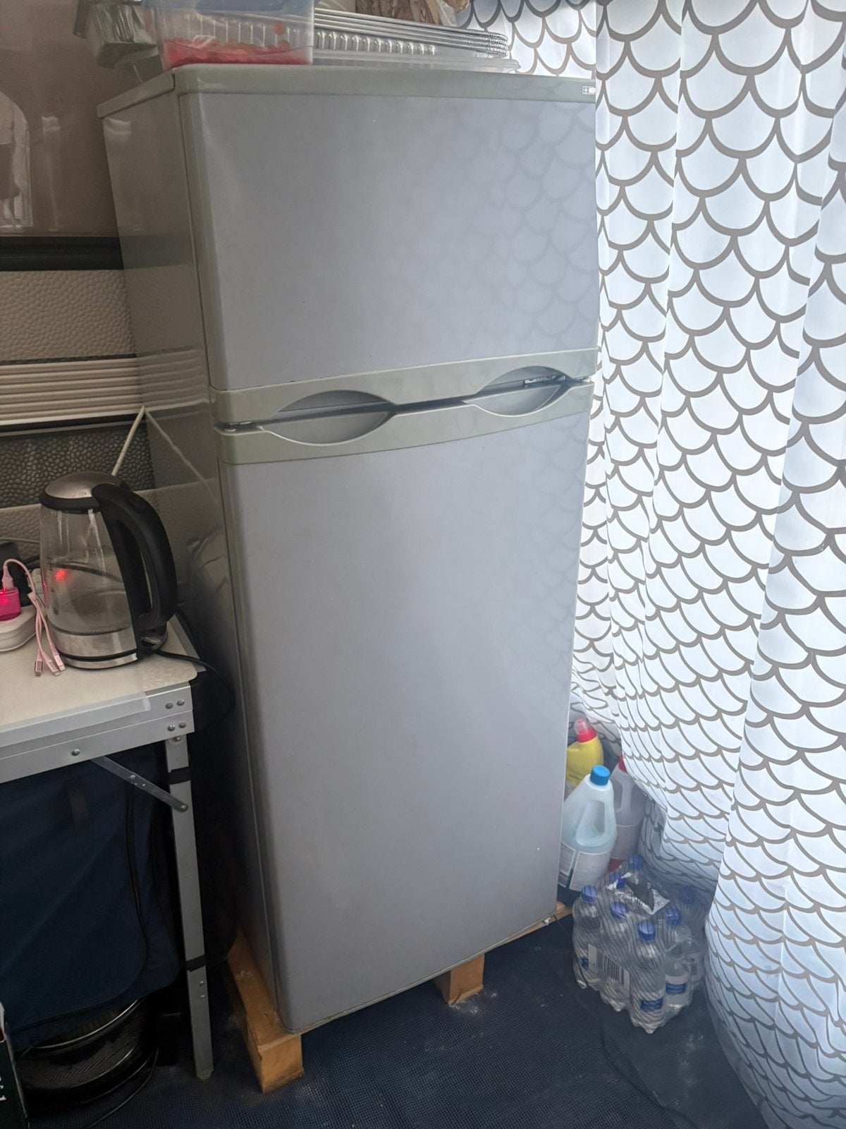 Koelkast met vriesvak  let op lezen, Avec compartiment congélateur, Utilisé, 100 à 150 litres, 60 cm ou plus