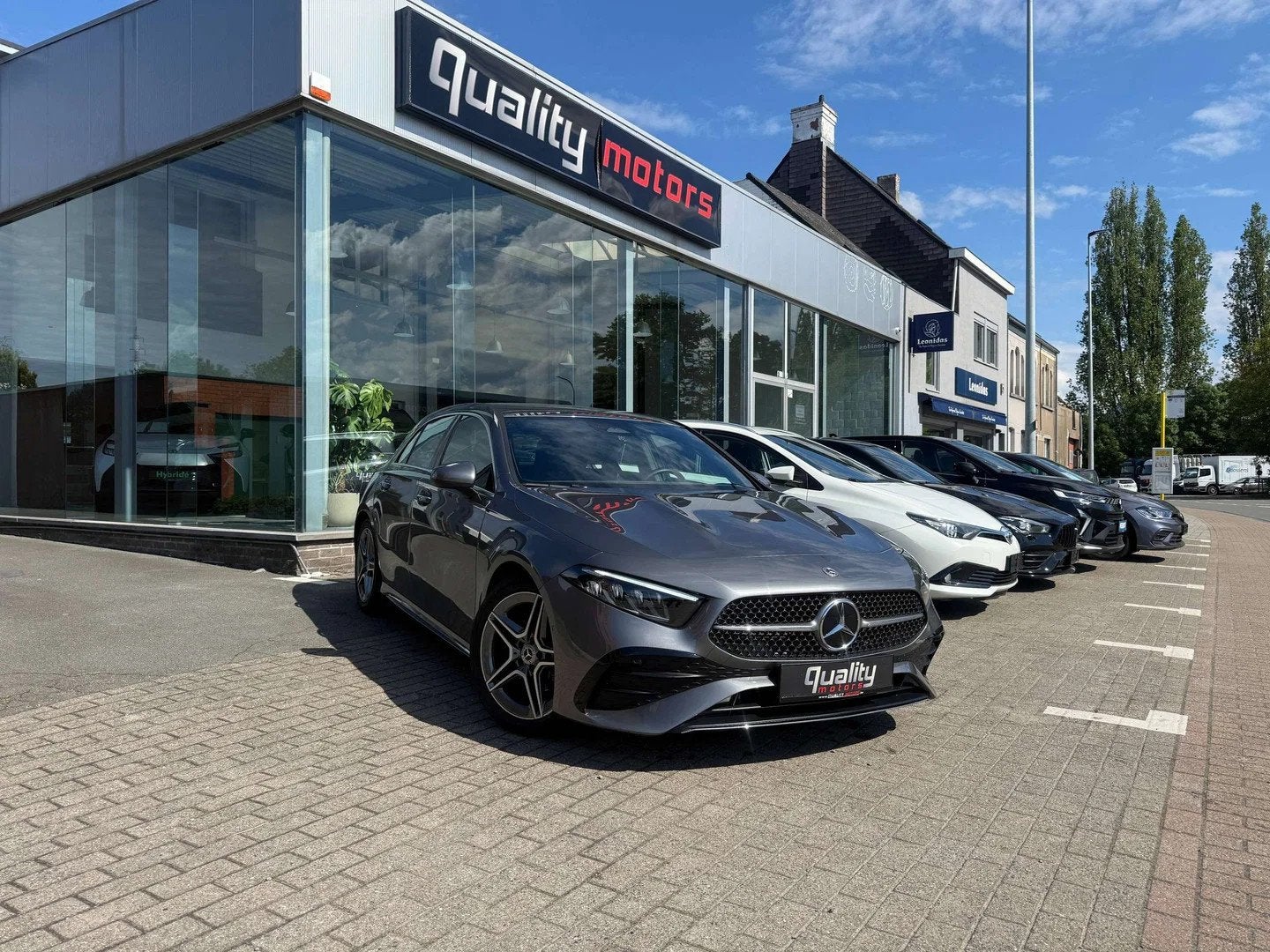 Mercedes-Benz A-CLASS 180 A 180 AMG-PACK / SFEERVERLICHTING, Autos, 100 kW, Achat, Entreprise, Alcantara