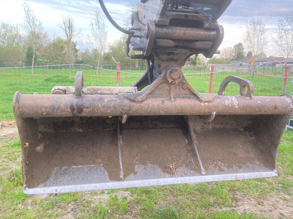Attache rapide et godets, Articles professionnels, Machines & Construction | Grues & Excavatrices, Enlèvement