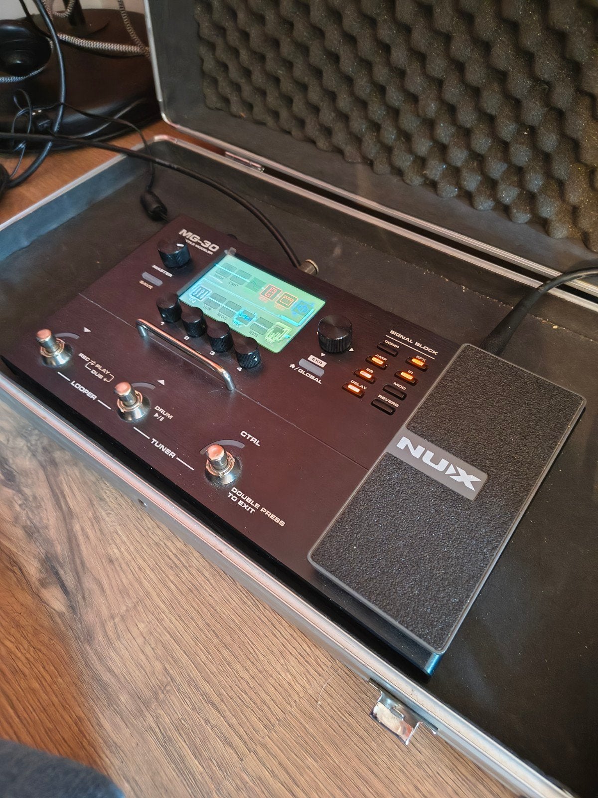 Pédale de modélisation multi-effets pour guitare Nux MG 30, Enlèvement ou Envoi, Comme neuf, Multi-effet