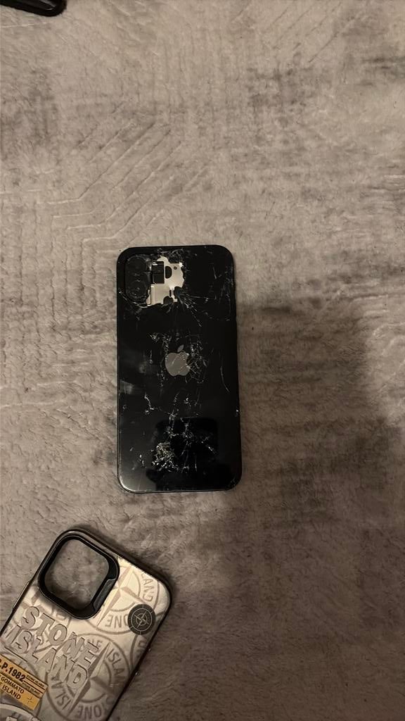 Kapoten iphone 12 64gb met stone island hoesje, Ophalen, Zo goed als nieuw, Stone Island, IPhone 12