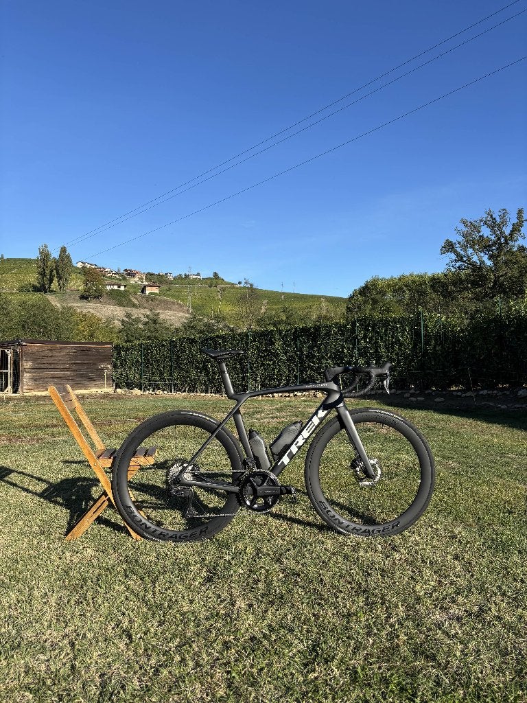 Trek Madone SLR 7 Gen 8, 28 inch, Zo goed als nieuw, Meer dan 20 versnellingen, Schijfrem