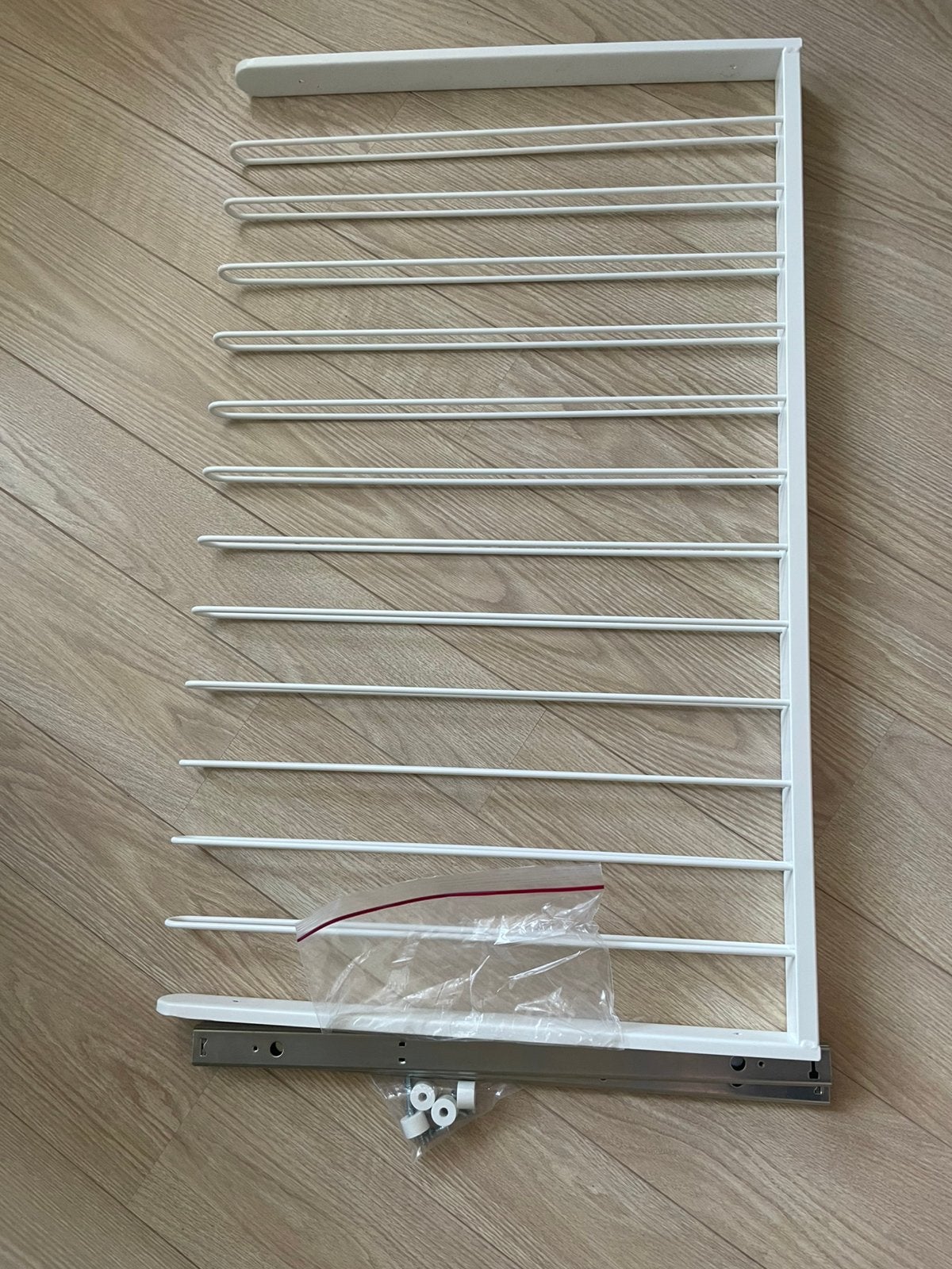 Uitschuifbare broekhanger IKEA, Huis en Inrichting, Ophalen, 100 tot 150 cm, Zo goed als nieuw, Minder dan 100 cm