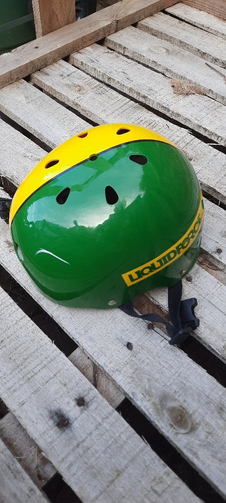 Casque wakeboard LiquidForce taille XL (57 à 60cm environ), Enlèvement, Comme neuf, Autres types