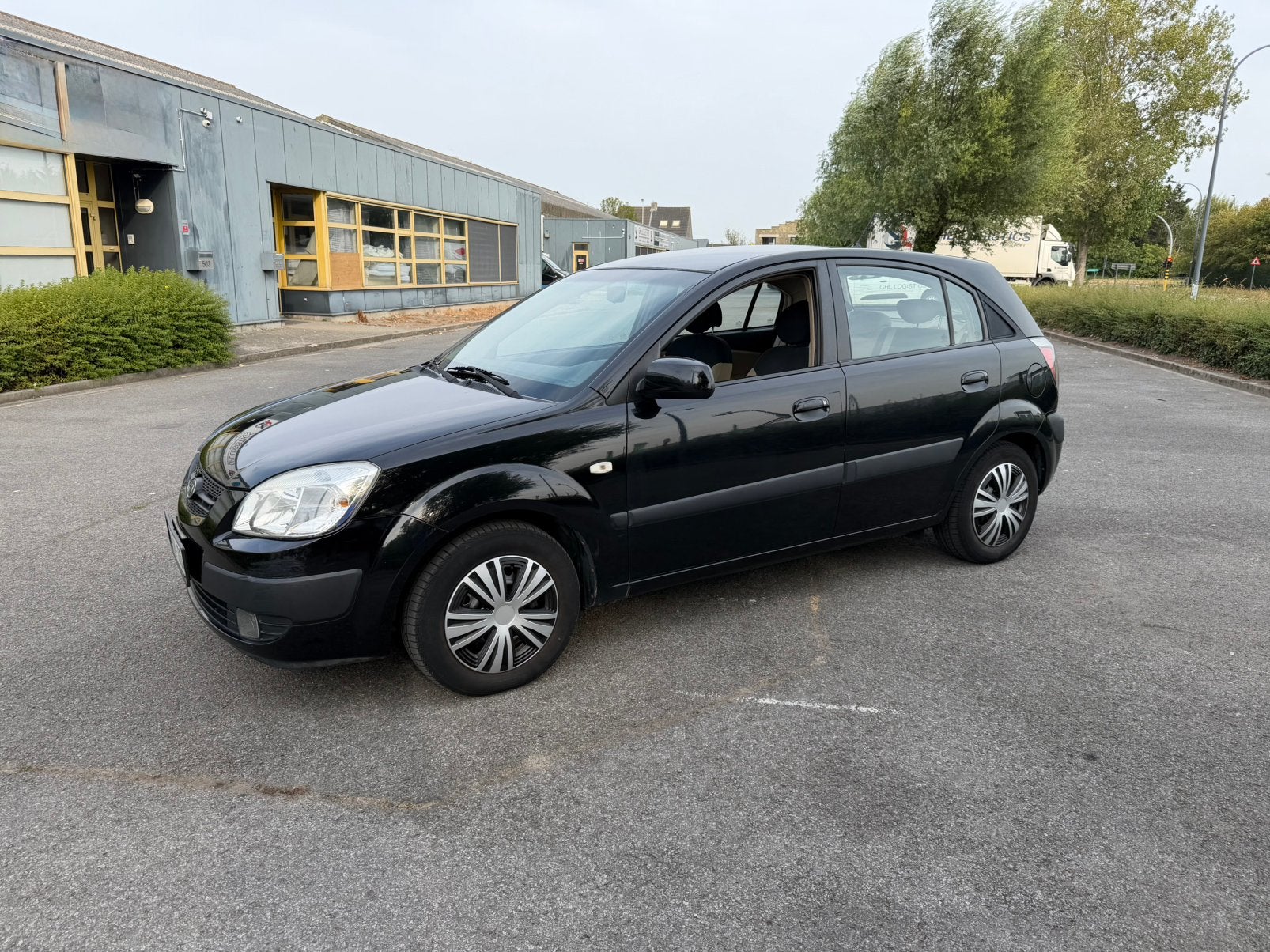 Kia Rio 1.4i essence, Autos, Kia, Achat, Beige, Entreprise, Boîte manuelle