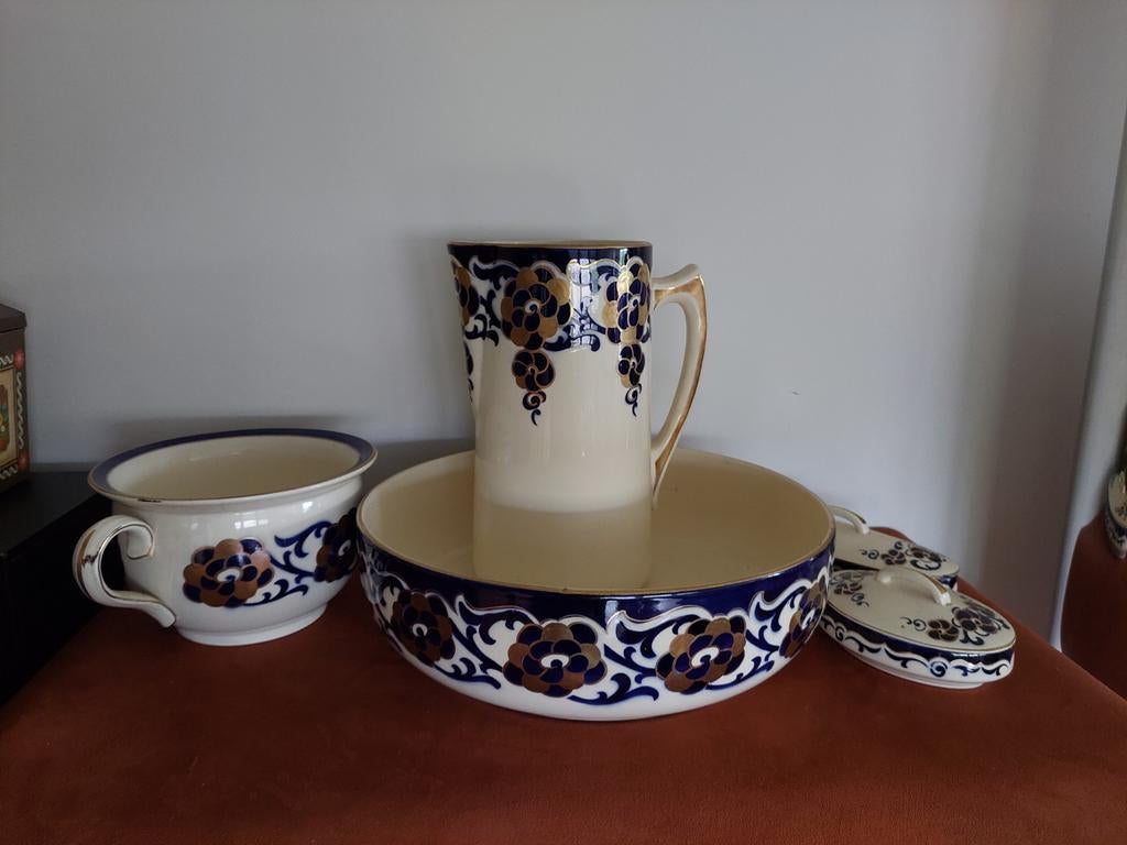 Antieke lavabo set, Ophalen