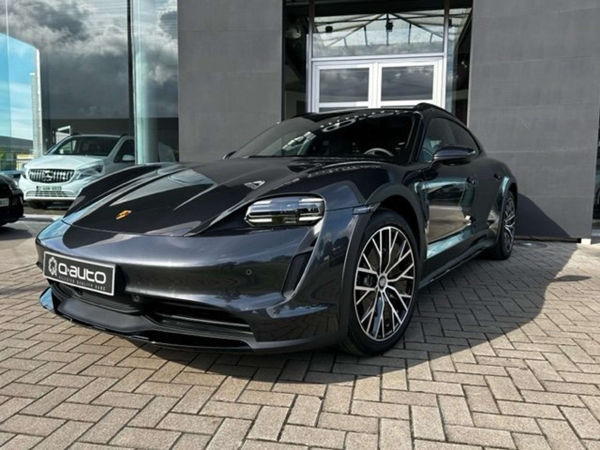 Porsche Taycan 4 Cross Turismo Perf Bat / All In Formule 150, Autos, Porsche, Argent ou Gris, Achat, Euro 6, Entreprise