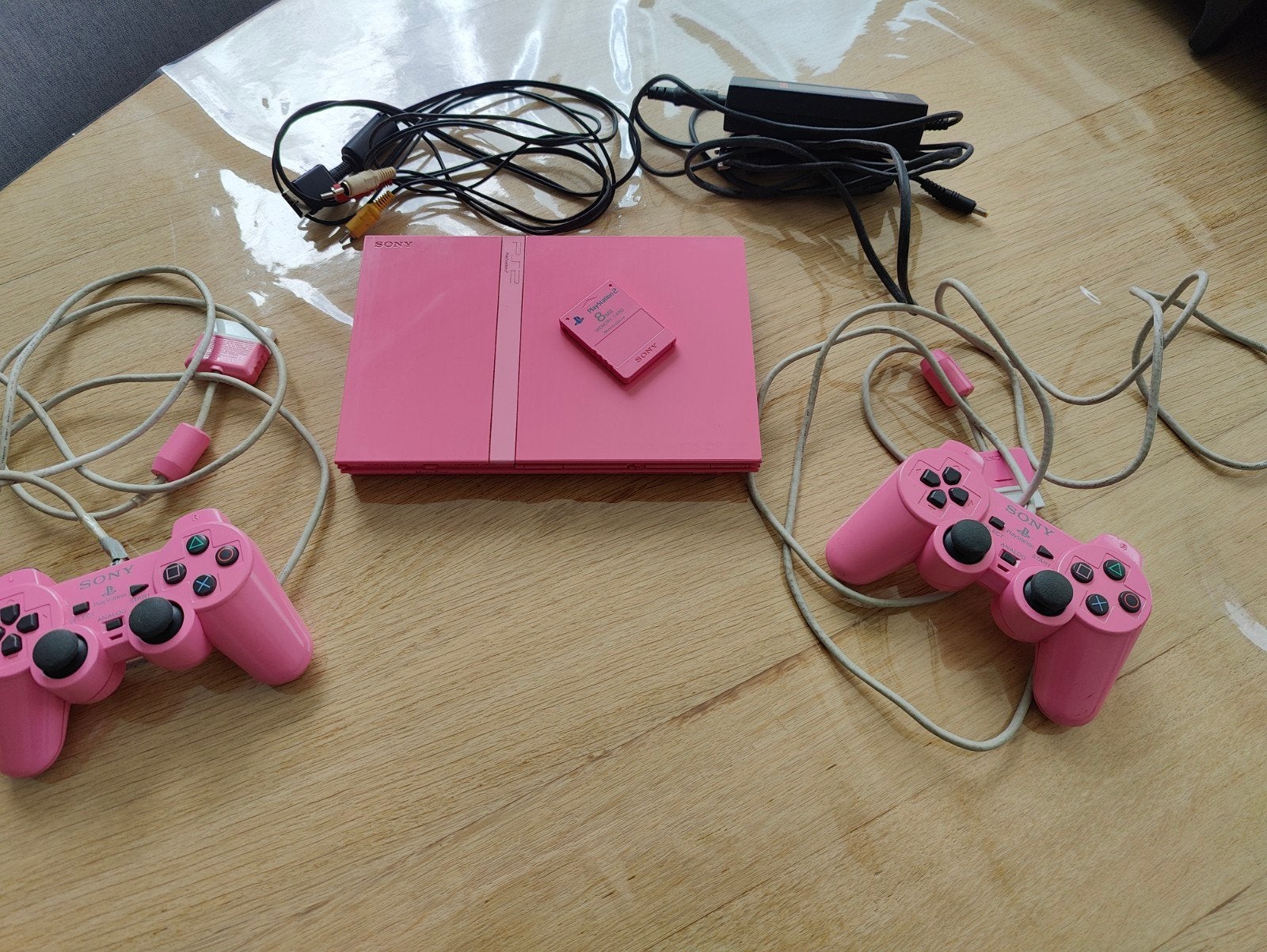 Playstation 2 Slim *Pink Edition*, Games en Spelcomputers, Spelcomputers | Sony PlayStation 2, Zo goed als nieuw, Slim, Roze, Met 2 controllers