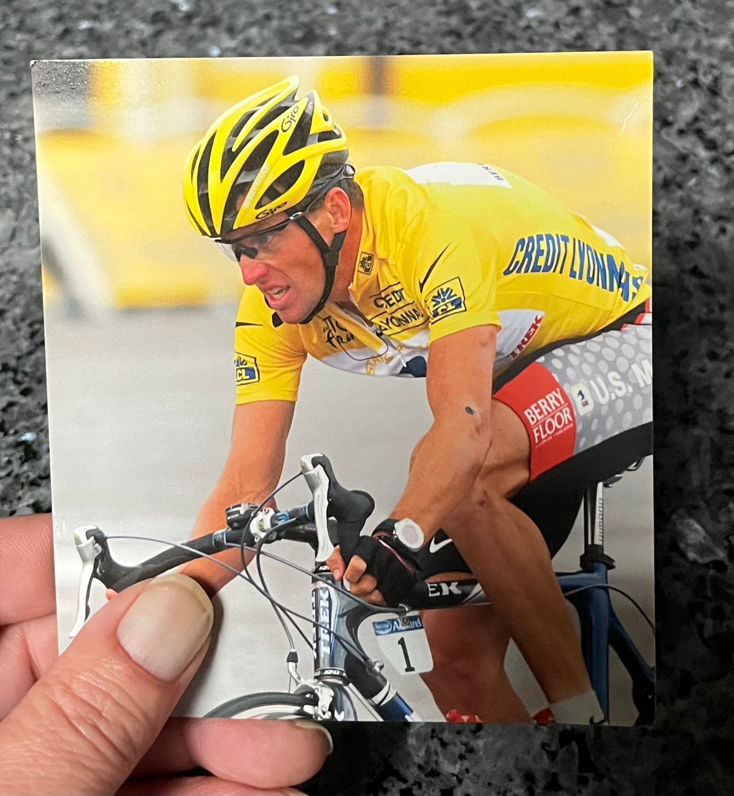 Wielrenner Lance Armstrong gele trui TDF, Ophalen, Zo goed als nieuw