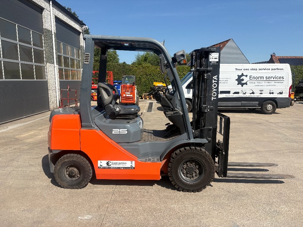 Heftruck Toyota 2.5TON DIESEL met weinig uren!, Ophalen
