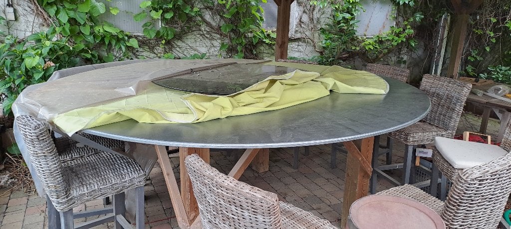 Party tafel met 12 barkrukken, Ophalen, Gebruikt