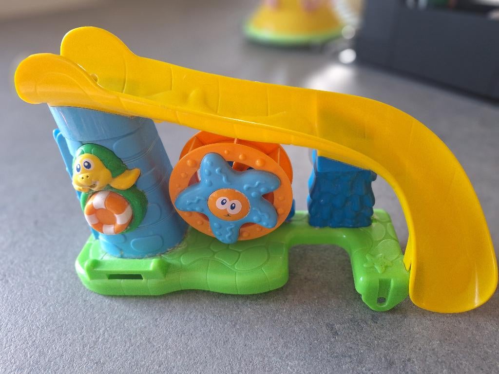 Badspeelgoed met zuignap (sproeier en glijbaan), Enlèvement, Comme neuf