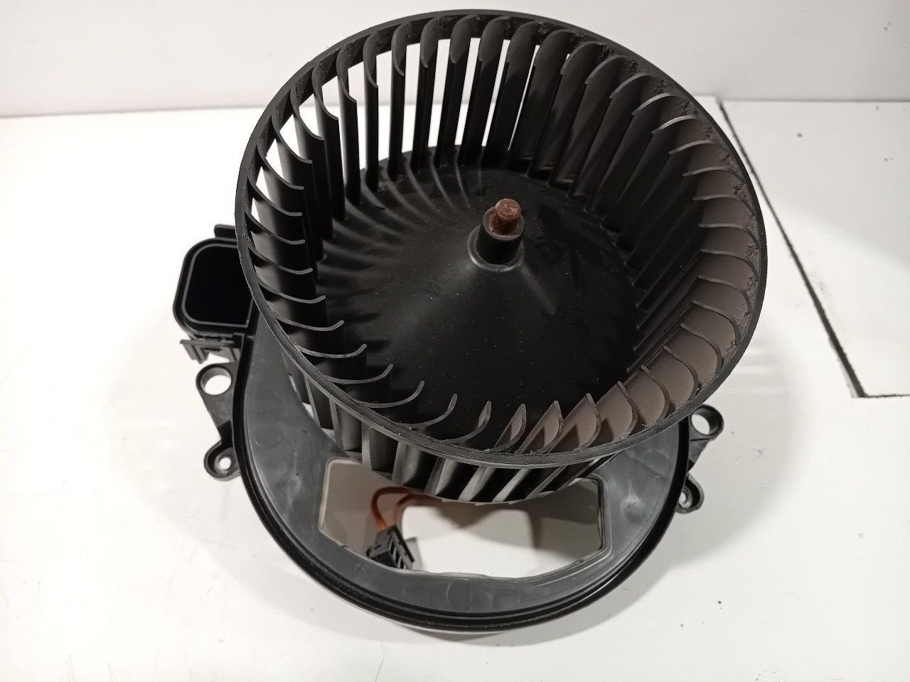 Kachel ventilator motor BMW 1 serie, Onderdelen@venauto.nl, Van der Ven Autorecycling B.V., Ettenseweg 76, 4706 PB Roosendaal, The Netherlands