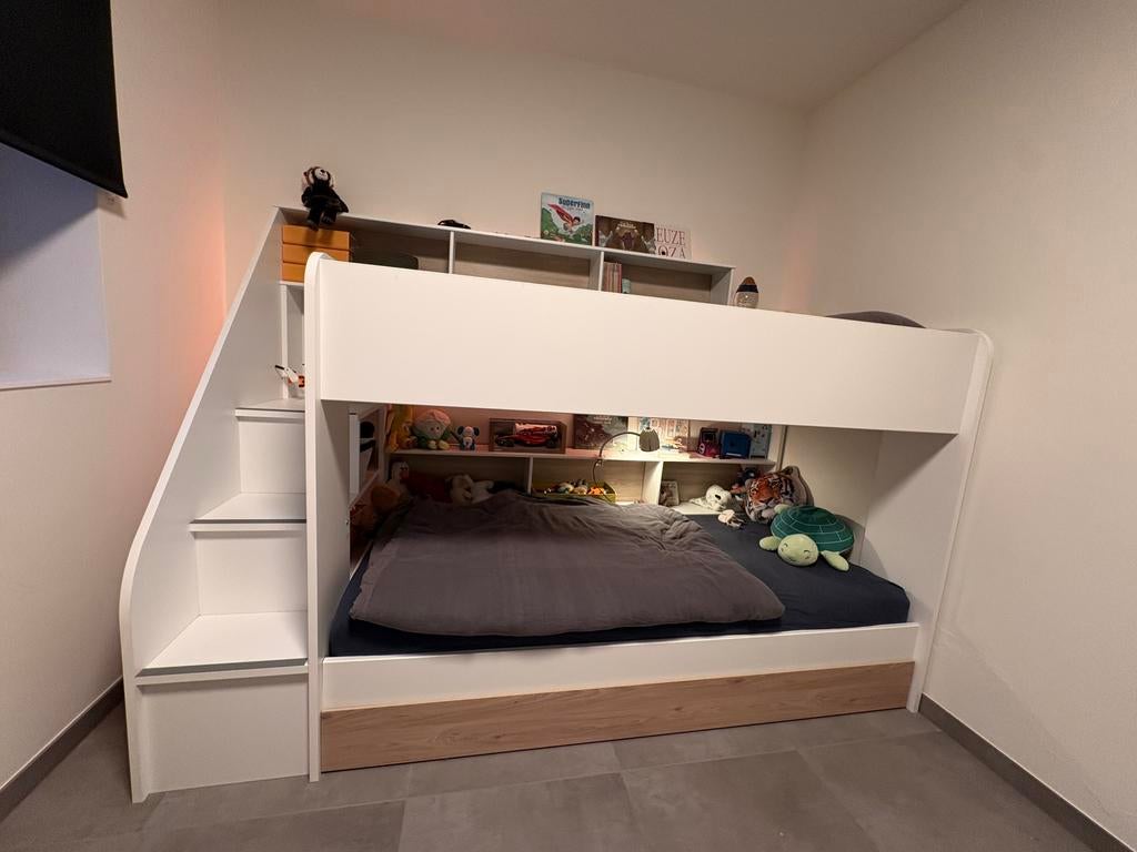 Stapelbed ‘Sam’ 90x200 met trap, lade en opberg-vakken, Ophalen, Zo goed als nieuw, Stapelbed