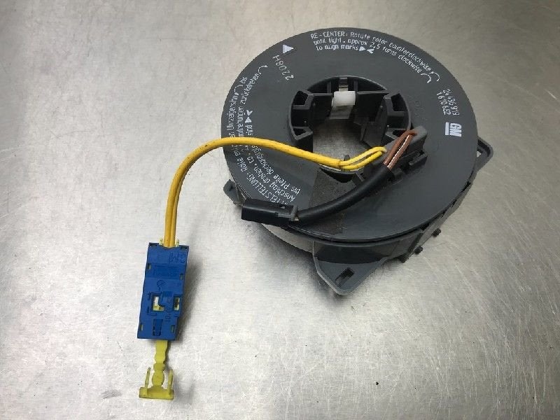 CONTACTEUR TOURNANT Suzuki Wagon-R+ (RB) (01-2000/12-2008), Utilisé, Suzuki