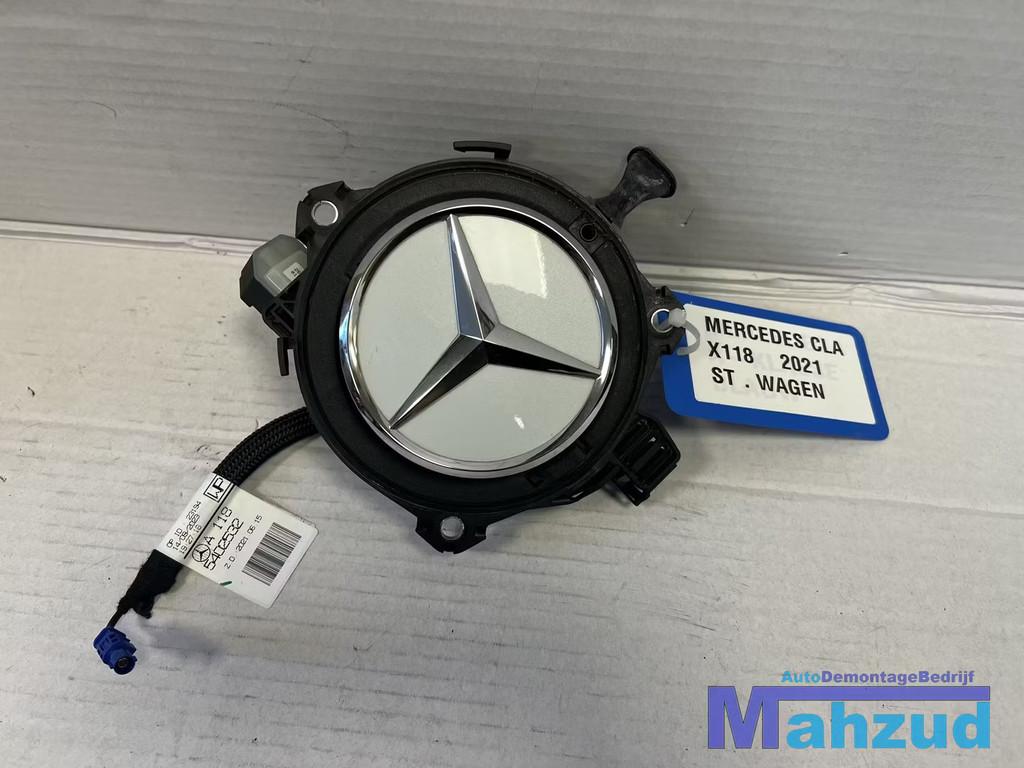 MERCEDES CLA X118 shootingbrake wit Achteruitrij camera 2019, Gebruikt, Mercedes-Benz AG, Mercedes-Benz, Mercedesstrasse 120
70372  Stuttgart, DE
