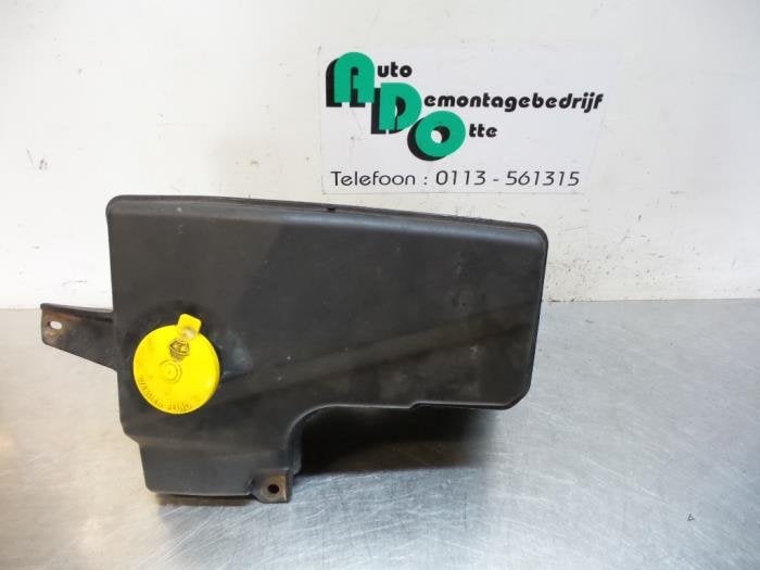 Ruitensproeiertank voor van een Mazda 6 (6 02-), Gebruikt, -, -, Ophalen of Verzenden