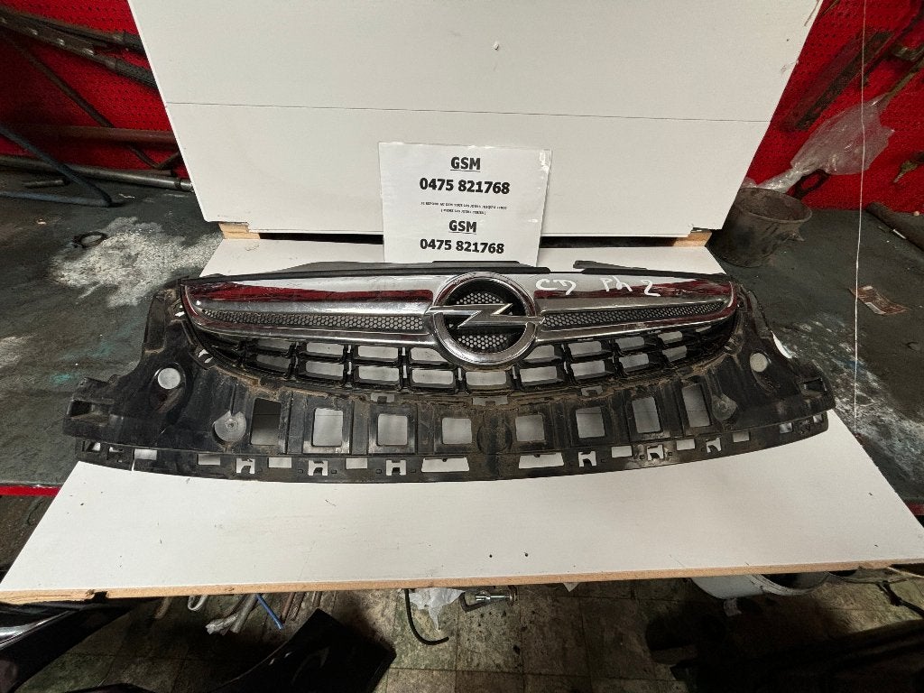 CALANDRE OPEL CORSA D  PHASE 2, Autos : Pièces & Accessoires, JEAN BILA, Pare-chocs, Opel, RUE BRIGADE PIRON 307