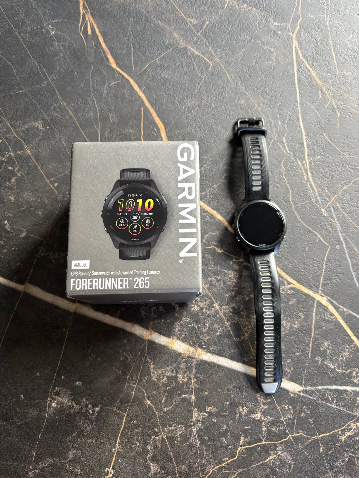 Garmin Forerunner 265, Handtassen en Accessoires, Ophalen of Verzenden, Gebruikt